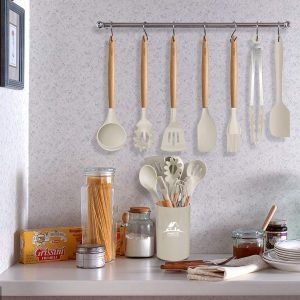 SAMOSER 17 Pcs Silicone Cooking Kitchen Utensils Set with Holder, Wooden Handles BPA Free Non Toxic Silicone Turner Tongs Spatula Spoon Kitchen Gadgets Utensil Set for Nonstick Cookware (Khaki)